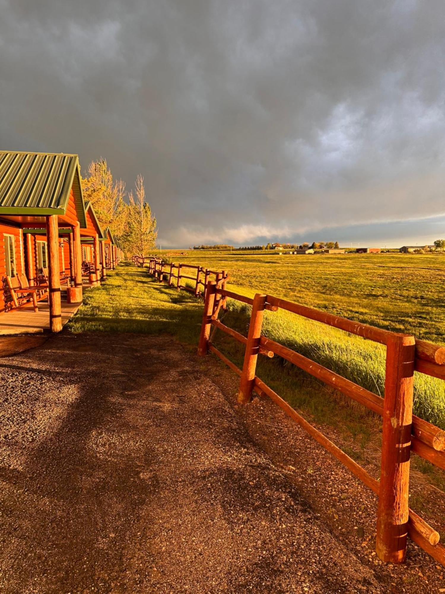 Badlands Frontier Cabins Wall Exterior foto