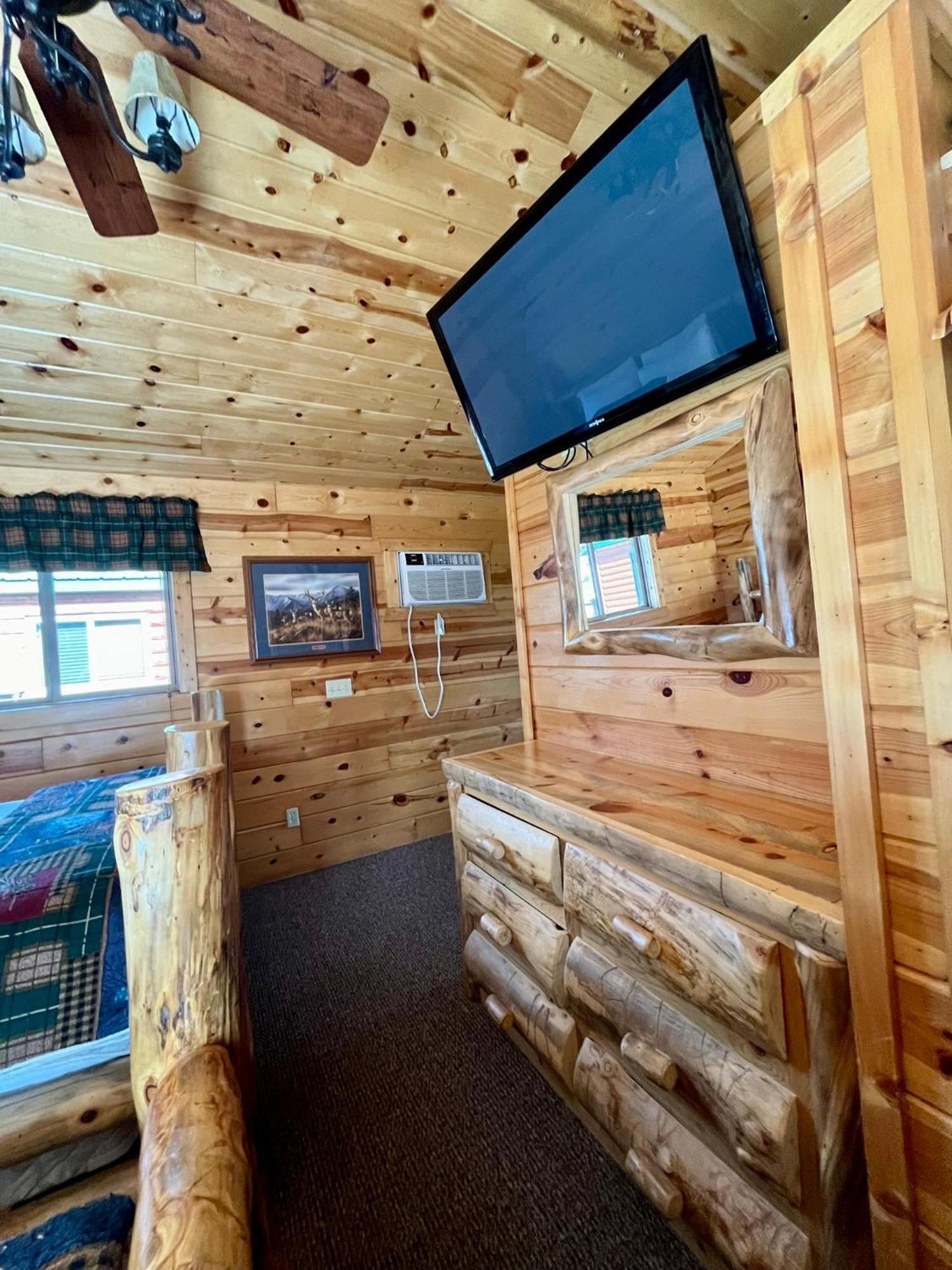 Badlands Frontier Cabins Wall Exterior foto